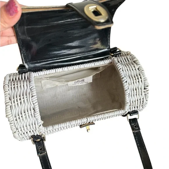 Woven White and Black Cylindrical Handbag - Picture 8 of 11